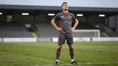 Il prefetto di Mantova ha vietato la vendita di biglietti ai residenti della provincia di Cremona per il derby di Serie B...